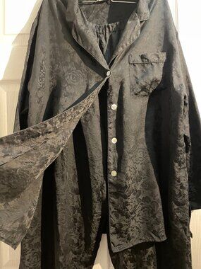 HOLT RENFREW 100% silk women pajama loungewear set